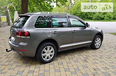 Позашляховик / Кросовер Volkswagen Touareg 2009 в 