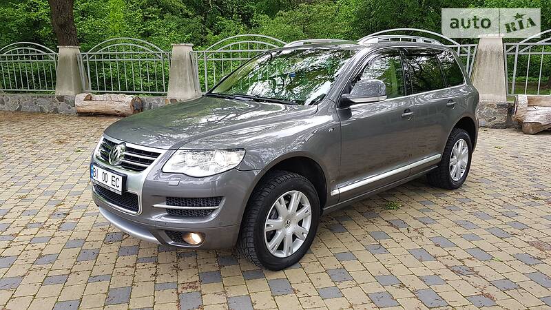 Позашляховик / Кросовер Volkswagen Touareg 2009 в Полтаві