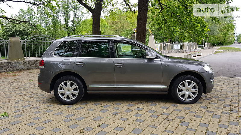 Позашляховик / Кросовер Volkswagen Touareg 2009 в Полтаві