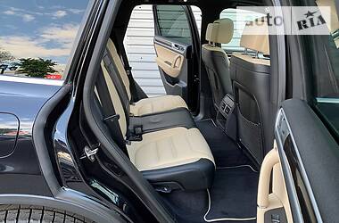 Позашляховик / Кросовер Volkswagen Touareg 2016 в 