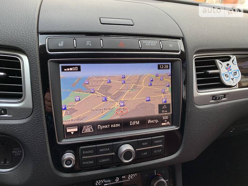 Позашляховик / Кросовер Volkswagen Touareg 2016 в Дніпрі фото 25 Позашляховик / Кросовер Volkswagen Touareg 2016 в Дніпрі