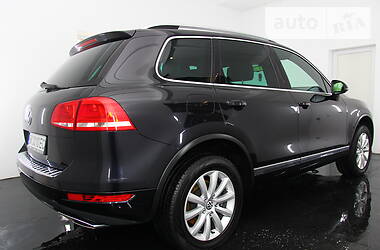 Позашляховик / Кросовер Volkswagen Touareg 2010 в 