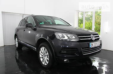 Позашляховик / Кросовер Volkswagen Touareg 2010 в 