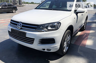 Позашляховик / Кросовер Volkswagen Touareg 2013 в Києві