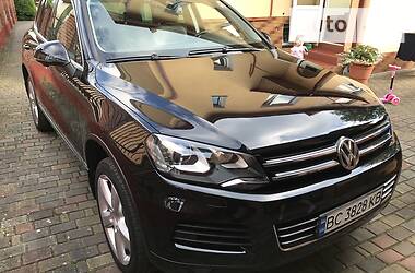 Позашляховик / Кросовер Volkswagen Touareg 2011 в 