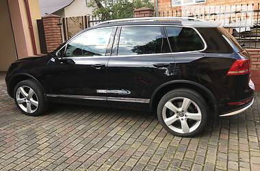Позашляховик / Кросовер Volkswagen Touareg 2011 в 