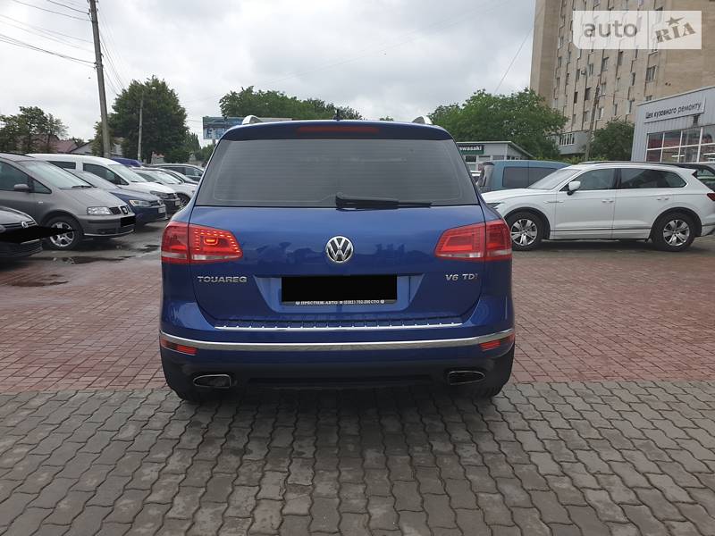 Позашляховик / Кросовер Volkswagen Touareg 2015 в Хмельницькому