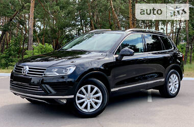 Позашляховик / Кросовер Volkswagen Touareg 2014 в Києві