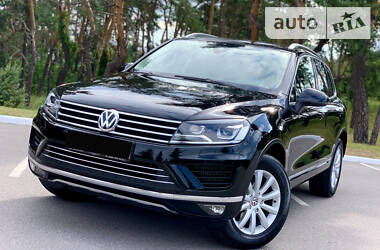 Позашляховик / Кросовер Volkswagen Touareg 2014 в Києві