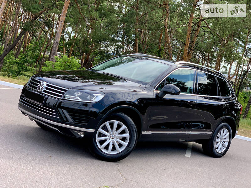 Позашляховик / Кросовер Volkswagen Touareg 2014 в Києві