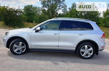 Позашляховик / Кросовер Volkswagen Touareg 2012 в 