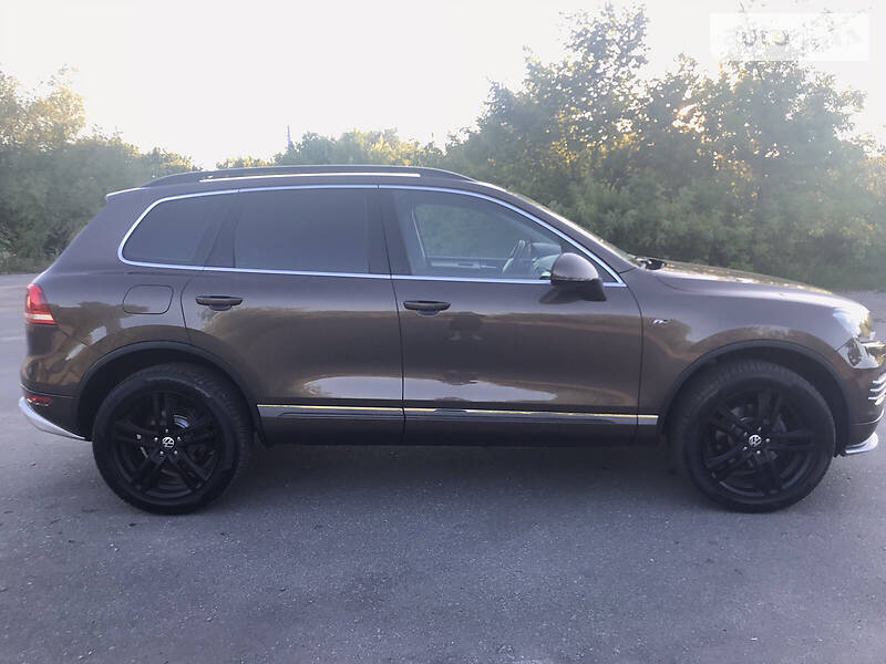 Позашляховик / Кросовер Volkswagen Touareg 2014 в Бердичеві