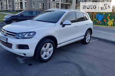 Позашляховик / Кросовер Volkswagen Touareg 2014 в Вінниці