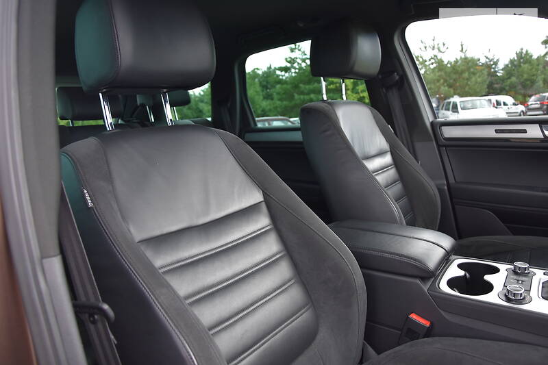 Позашляховик / Кросовер Volkswagen Touareg 2012 в Дрогобичі