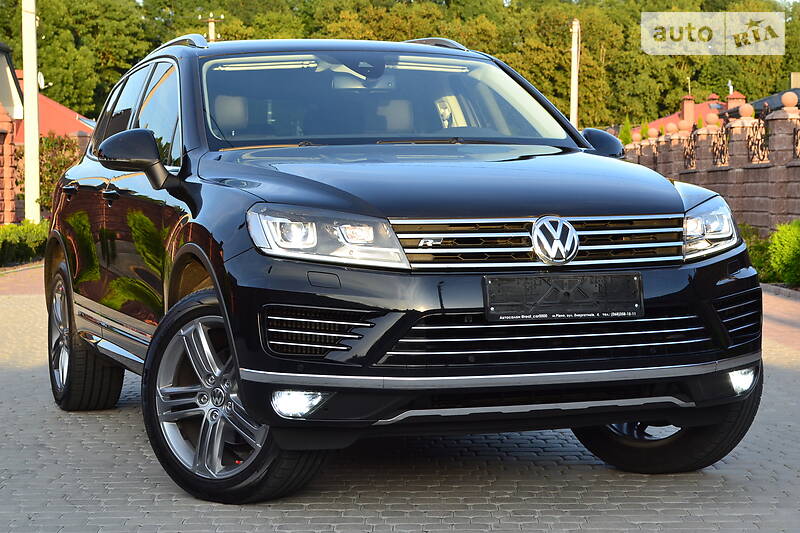 Позашляховик / Кросовер Volkswagen Touareg 2016 в Рівному