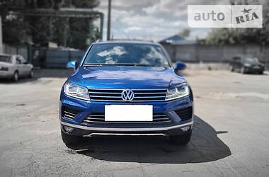 Внедорожник / Кроссовер Volkswagen Touareg 2015 в Харькове
