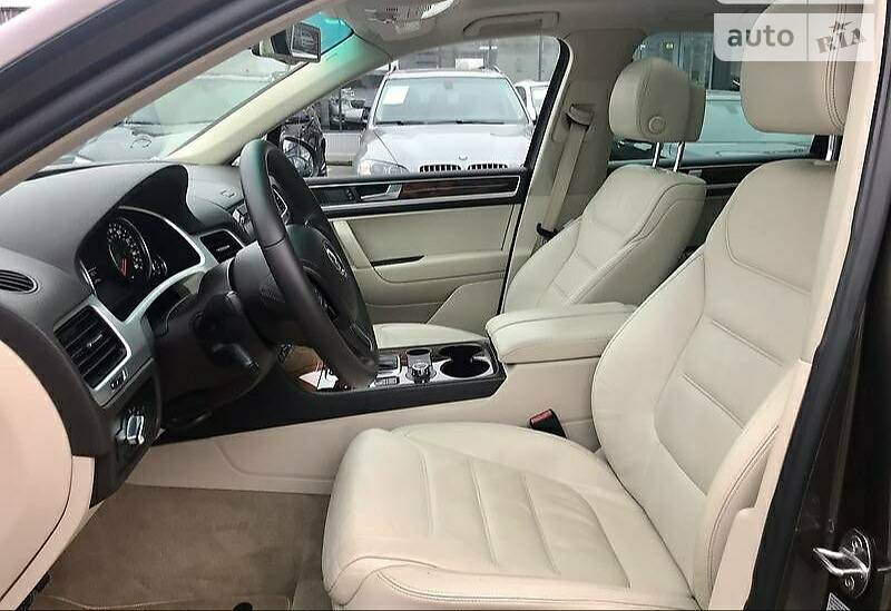 Внедорожник / Кроссовер Volkswagen Touareg 2011 в Киеве фото 10 Внедорожник / Кроссовер Volkswagen Touareg 2011 в Киеве