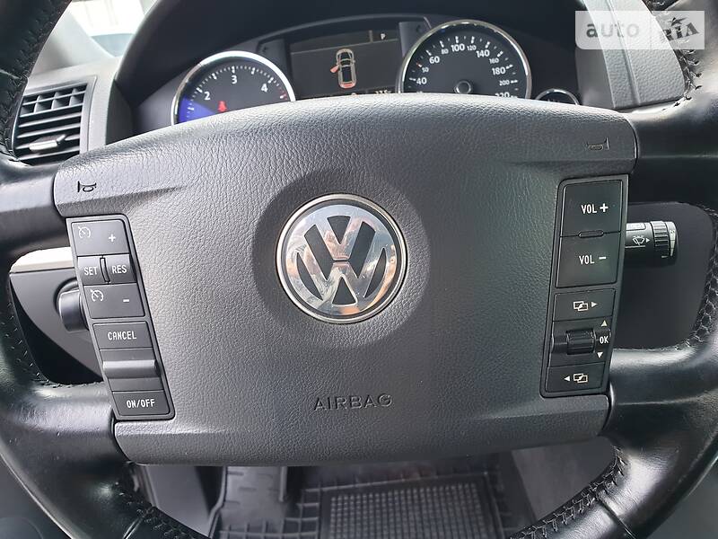 Позашляховик / Кросовер Volkswagen Touareg 2007 в Києві