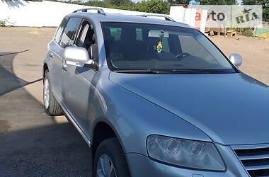 Внедорожник / Кроссовер Volkswagen Touareg 2004 в Голой Пристани