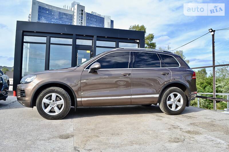 Позашляховик / Кросовер Volkswagen Touareg 2012 в Києві фото 17 Позашляховик / Кросовер Volkswagen Touareg 2012 в Києві