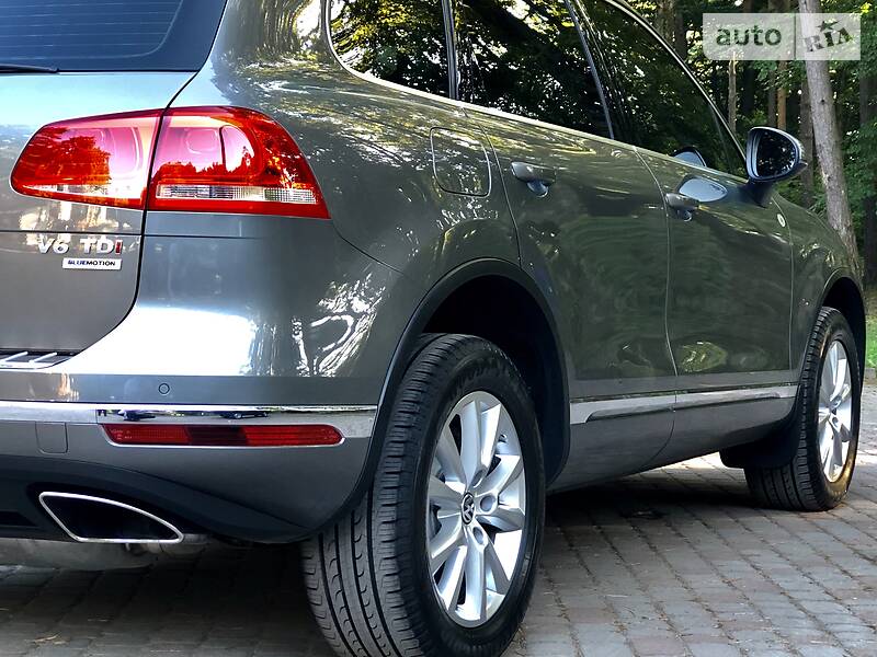 Позашляховик / Кросовер Volkswagen Touareg 2015 в Дрогобичі