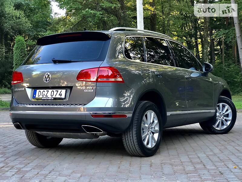 Позашляховик / Кросовер Volkswagen Touareg 2015 в Дрогобичі