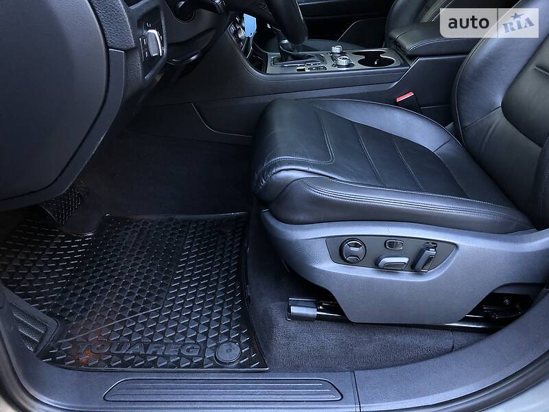 Позашляховик / Кросовер Volkswagen Touareg 2015 в Дрогобичі