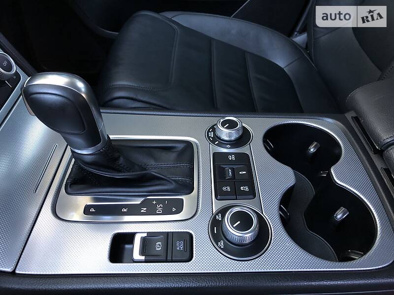 Позашляховик / Кросовер Volkswagen Touareg 2015 в Дрогобичі