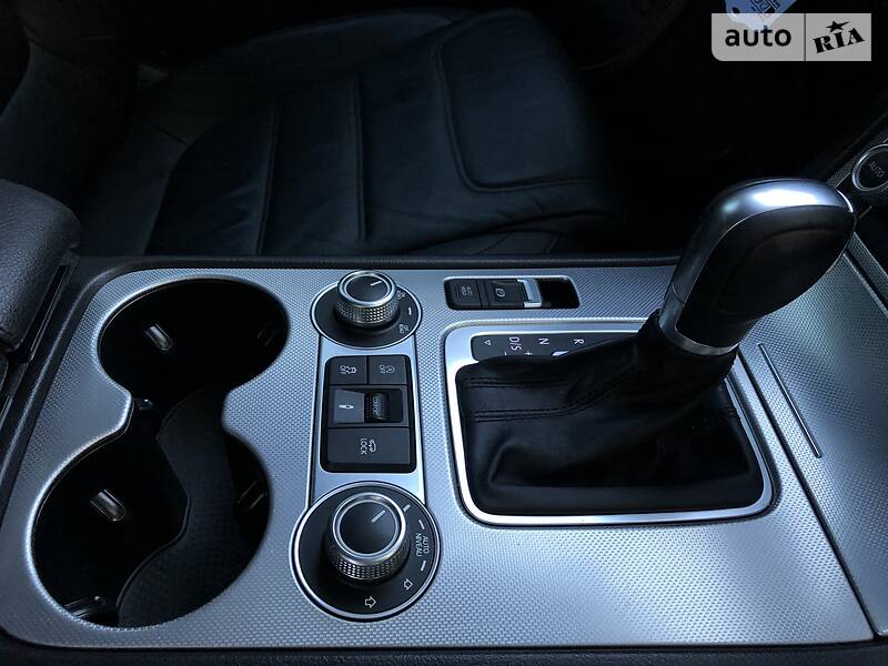 Позашляховик / Кросовер Volkswagen Touareg 2015 в Дрогобичі