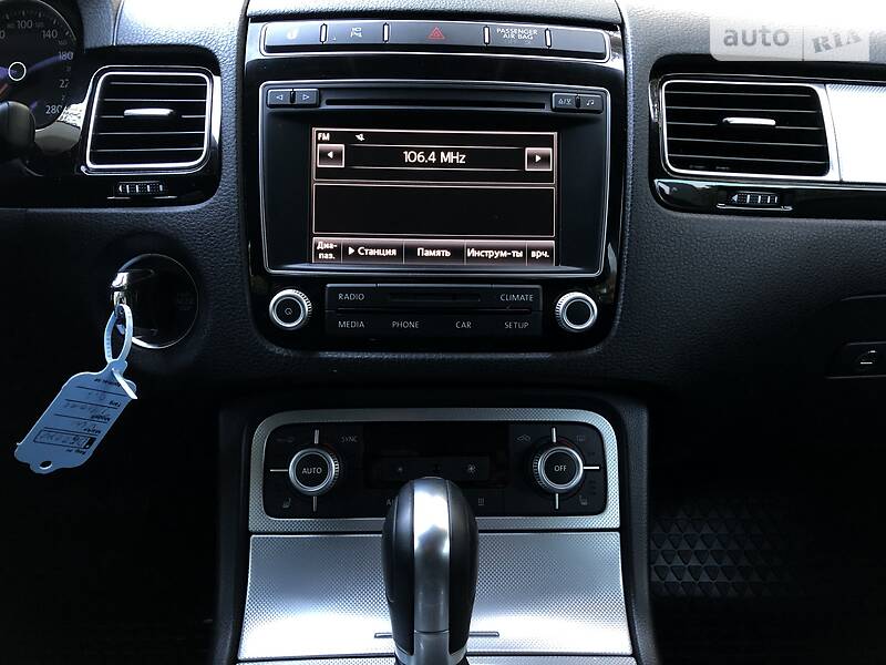 Позашляховик / Кросовер Volkswagen Touareg 2015 в Дрогобичі