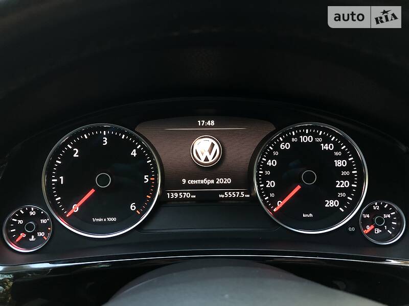 Позашляховик / Кросовер Volkswagen Touareg 2015 в Дрогобичі