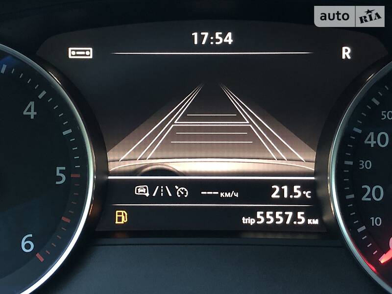 Позашляховик / Кросовер Volkswagen Touareg 2015 в Дрогобичі