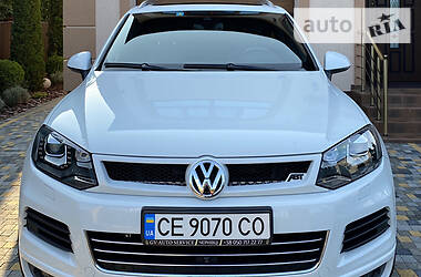 Внедорожник / Кроссовер Volkswagen Touareg 2012 в Черновцах