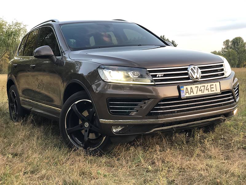 Внедорожник / Кроссовер Volkswagen Touareg 2014 в Киеве