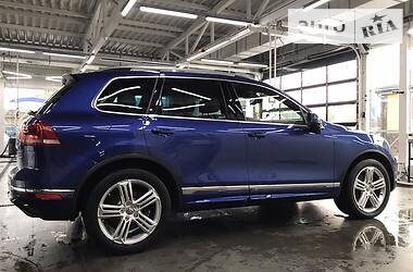 Внедорожник / Кроссовер Volkswagen Touareg 2016 в Луцке