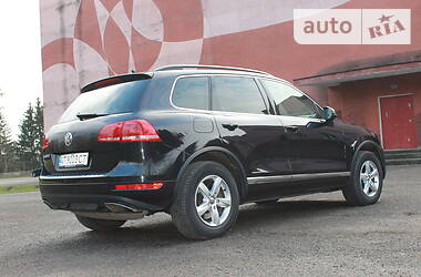 Позашляховик / Кросовер Volkswagen Touareg 2013 в Івано-Франківську