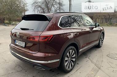 Внедорожник / Кроссовер Volkswagen Touareg 2019 в Запорожье