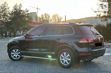 Позашляховик / Кросовер Volkswagen Touareg 2014 в Дніпрі