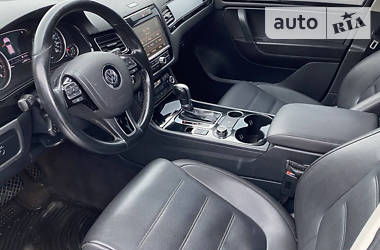 Позашляховик / Кросовер Volkswagen Touareg 2010 в Пирятині