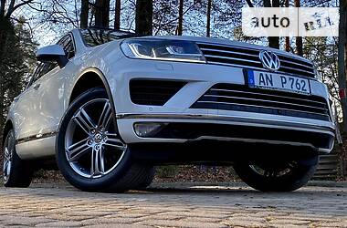Внедорожник / Кроссовер Volkswagen Touareg 2015 в Дрогобыче