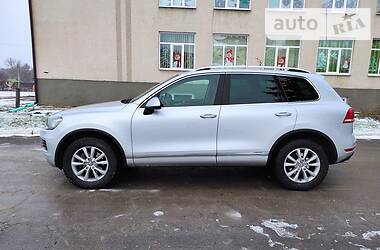 Позашляховик / Кросовер Volkswagen Touareg 2010 в Збаражі