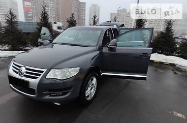 Внедорожник / Кроссовер Volkswagen Touareg 2007 в Киеве