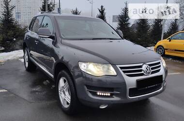 Внедорожник / Кроссовер Volkswagen Touareg 2007 в Киеве