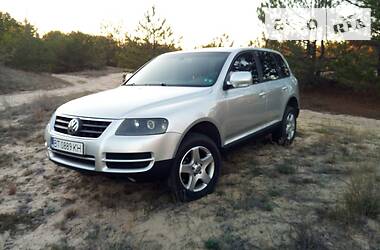 Внедорожник / Кроссовер Volkswagen Touareg 2004 в 