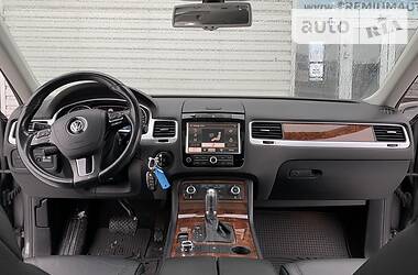 Внедорожник / Кроссовер Volkswagen Touareg 2012 в Киеве