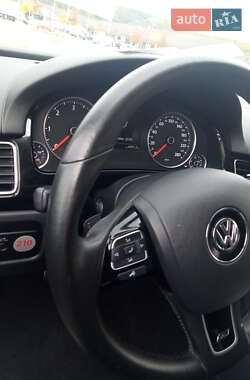 Позашляховик / Кросовер Volkswagen Touareg 2016 в 