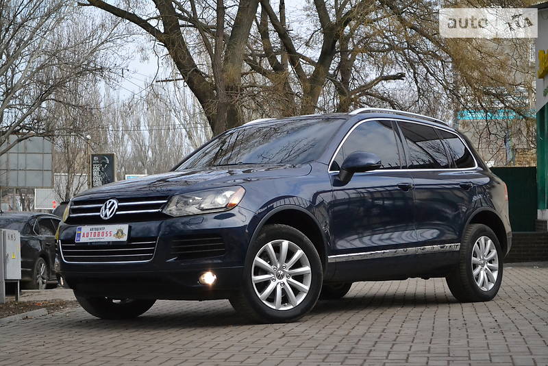 Внедорожник / Кроссовер Volkswagen Touareg 2011 в Николаеве