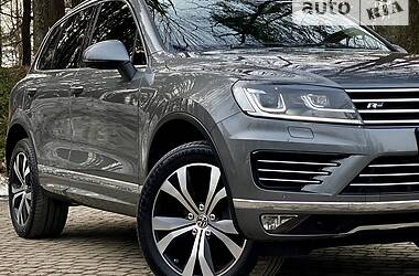 Внедорожник / Кроссовер Volkswagen Touareg 2017 в Дрогобыче