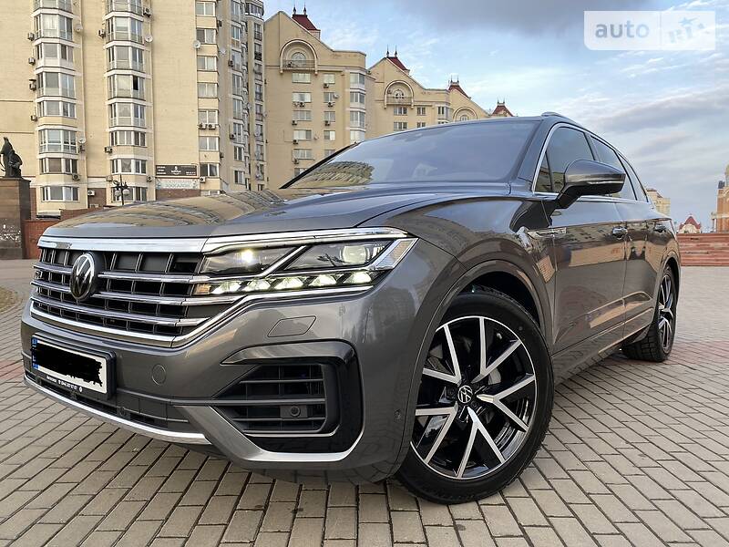 Внедорожник / Кроссовер Volkswagen Touareg 2020 в Киеве