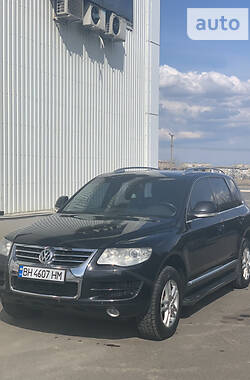 Внедорожник / Кроссовер Volkswagen Touareg 2010 в Одессе